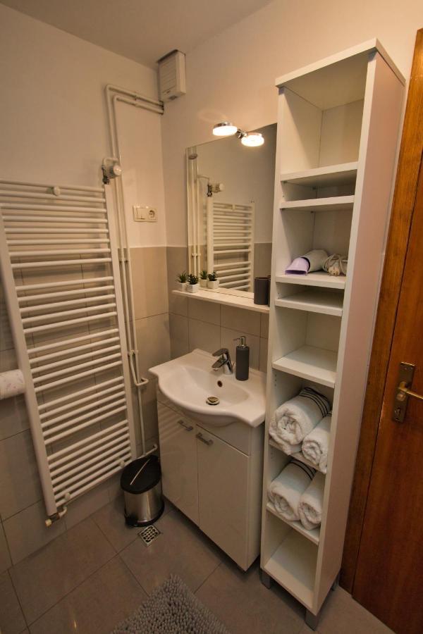 Apartment Zizi Омиш Экстерьер фото