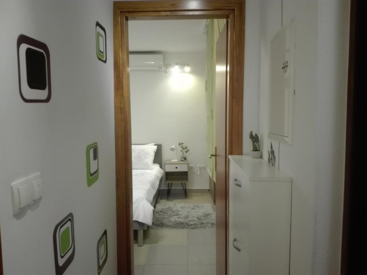Apartment Zizi Омиш Экстерьер фото