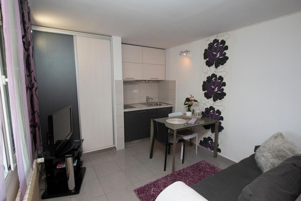 Apartment Zizi Омиш Экстерьер фото